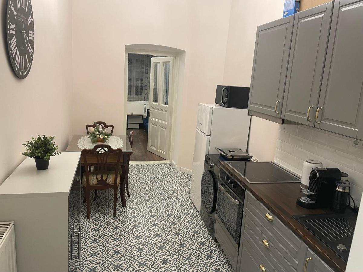 Charming And Cozy Apartment In Center Of Zagreb Buitenkant foto